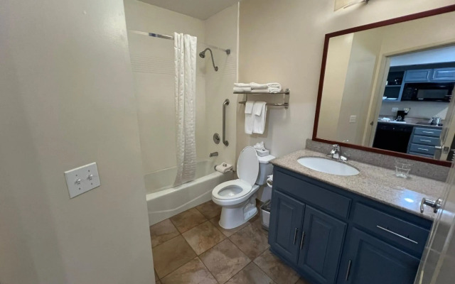Candlewood Suites LAX Hawthorne by IHG