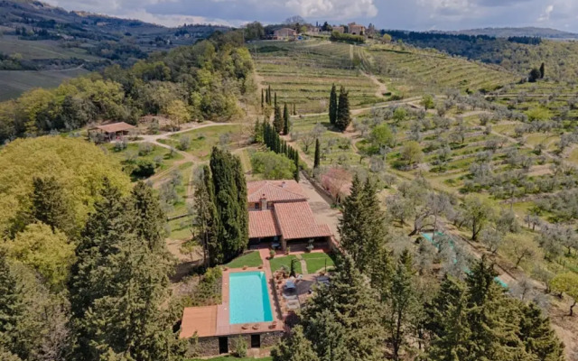 Villa in Castellina w Pool Garden Winery