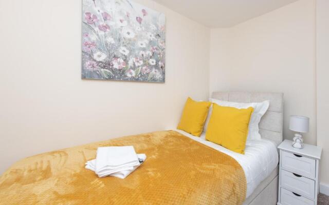 Modern Studio Apartments in Castle St