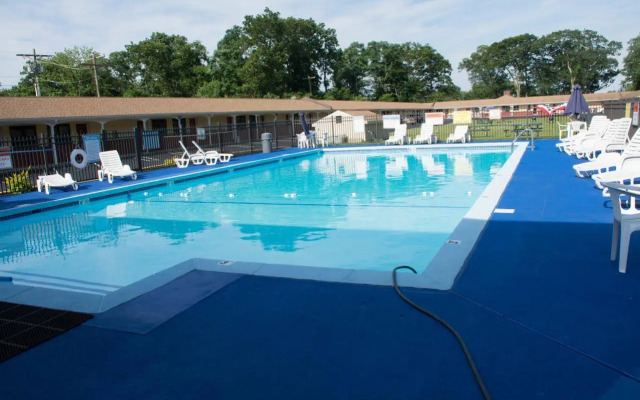 Atlantic Inn & Suites