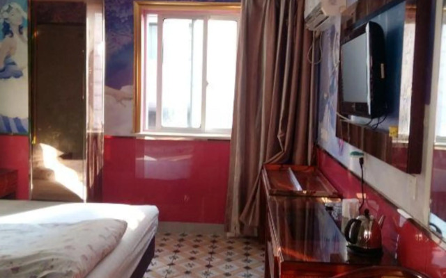 Qilong Hotel