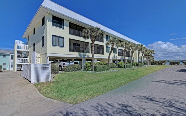 Anna Maria Island Beach Bay Breeze