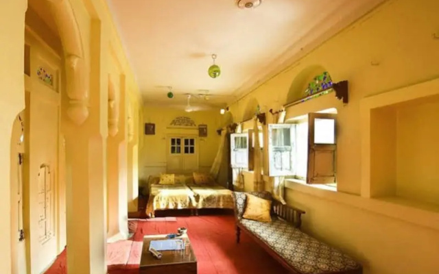 Chandelao Garh Hotel
