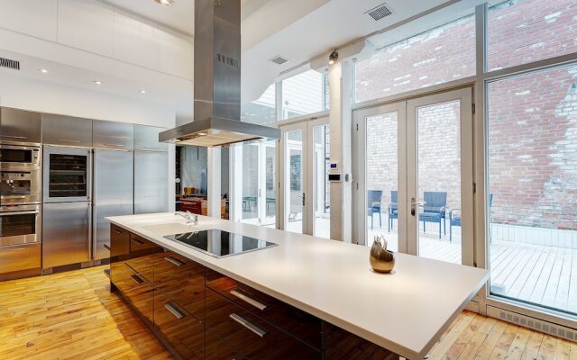 Bachelor Pad by Hometrotting