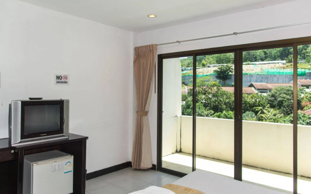 Patong Bay Guesthouse