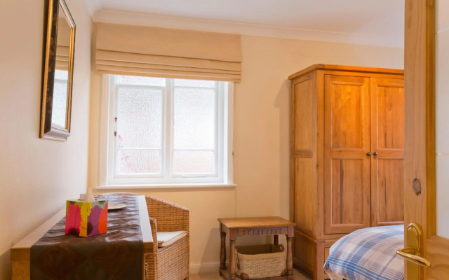 Poplar House Serviced Apartments