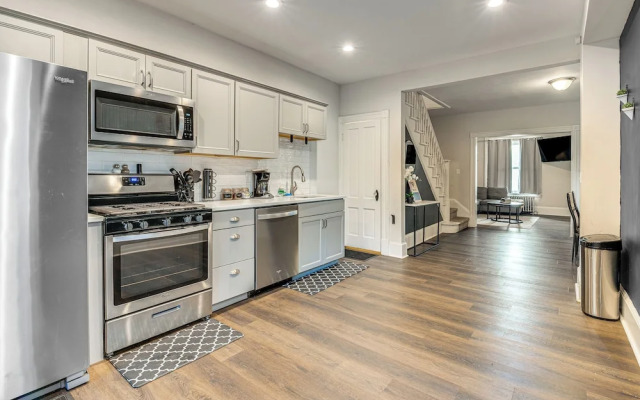 Stay & Play in Dtwn Stroudsburg: Updated Townhouse