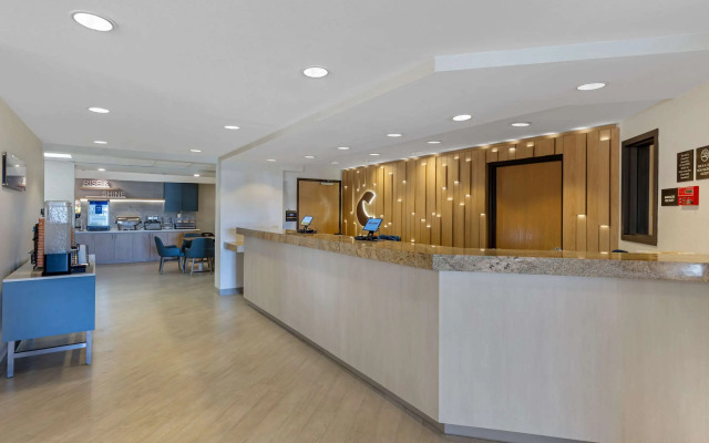 Comfort Inn Marina on the Monterey Bay