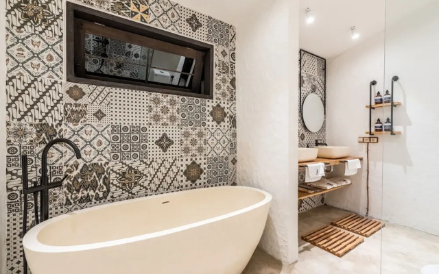 Rumah villa by EVDEkimi Ubud - Longer Stay More Rewards