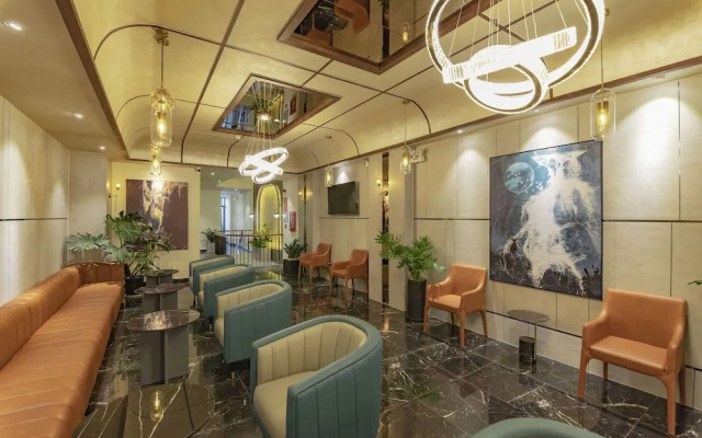 The Elite Hotel