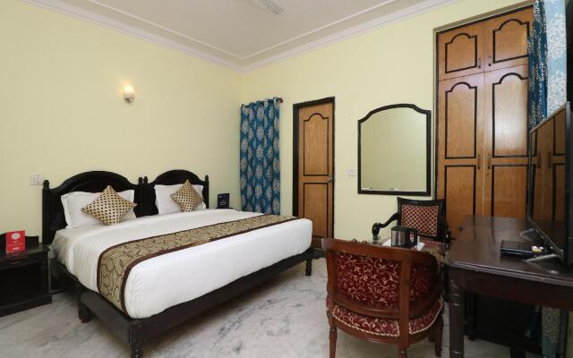 OYO 12311 Hotel Emerald