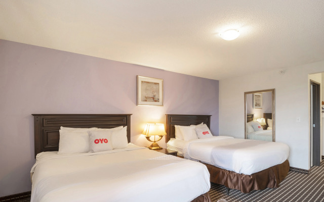 OYO Townhouse Houston Airport North