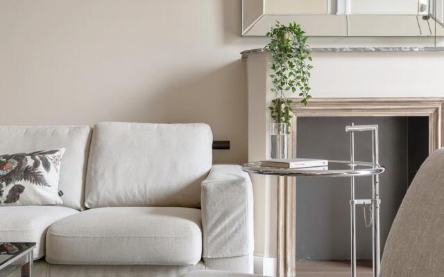 Condal in Barcelona with 3 bedrooms and 2 bathrooms
