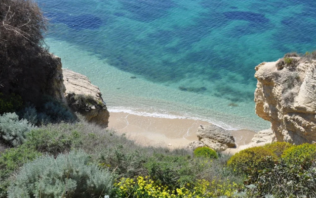 Shardana Holidays B&B