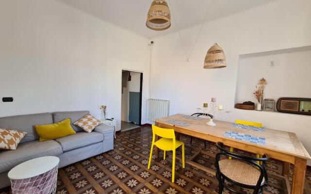 Casetta in Centro, a Chiavari, by Cinqueterrecoast