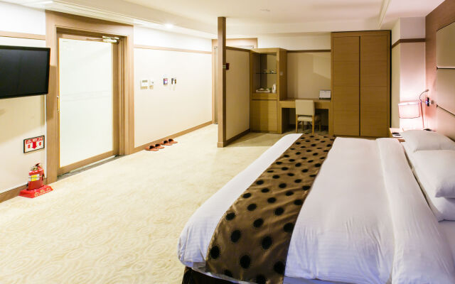 Gyeongju GG Tourist Hotel