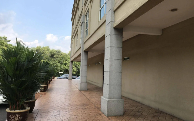Aeton Hotel