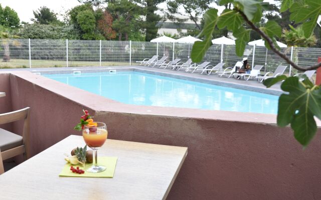 The Originals City, Le Mas De Grille