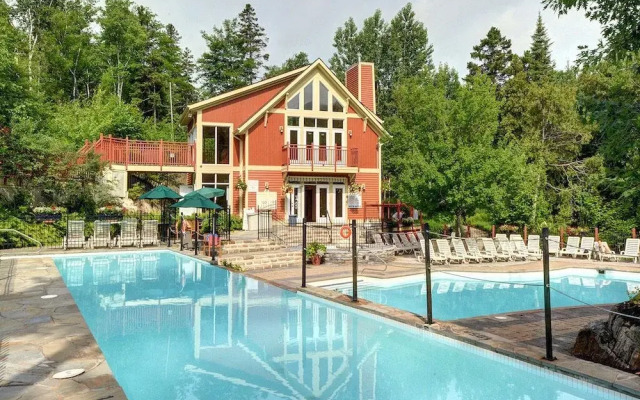 Les Eaux 227-1 by Escapades Tremblant