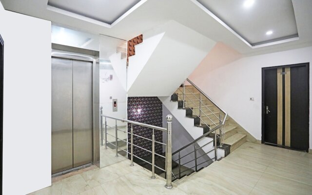 OYO 8933 Hotel CG International