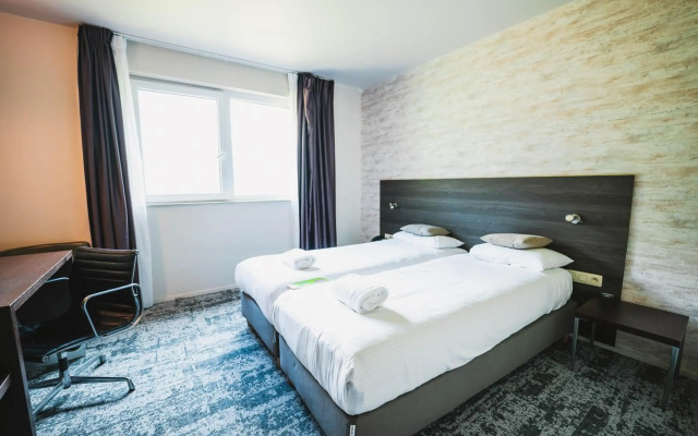 Utopia Hotel