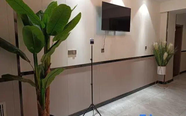 Sanyuan Left Bank Hotel