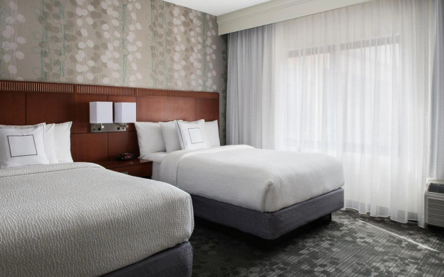 Courtyard by Marriott Mahwah