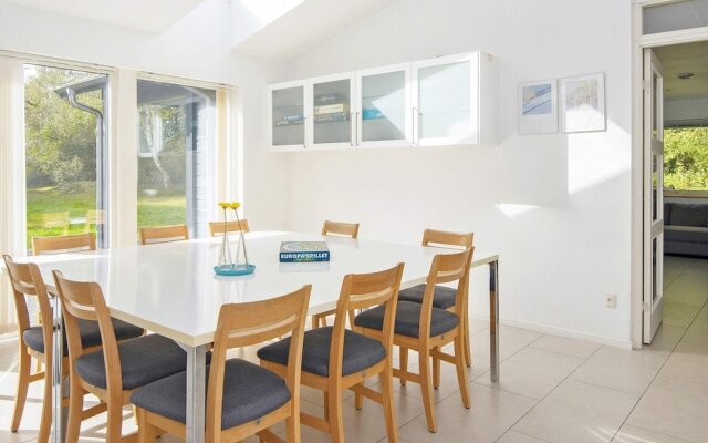 14 Person Holiday Home in Grenaa-by Traum