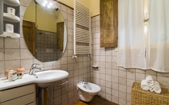 Florence Ariento Romantic Apartment