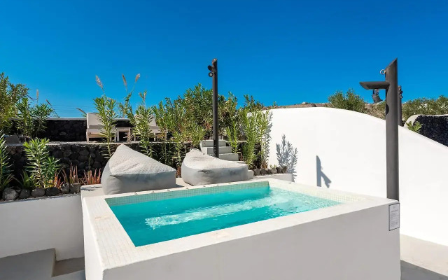 Santa Irina Sunny Loft Suites
