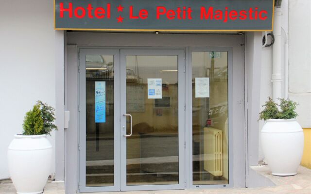 Le Petit Majestic