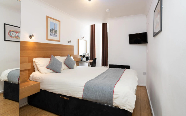 Charing Cross Hotel