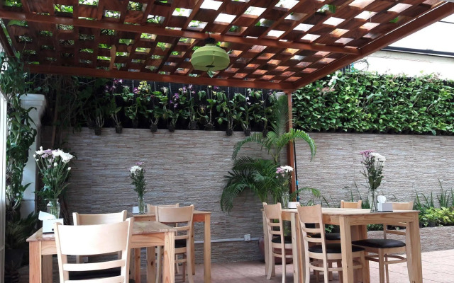 The Flora Boutique Hotel