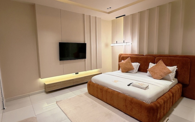 L Rina Apartment