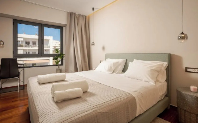 Demmi Central 2BR Designer Apt