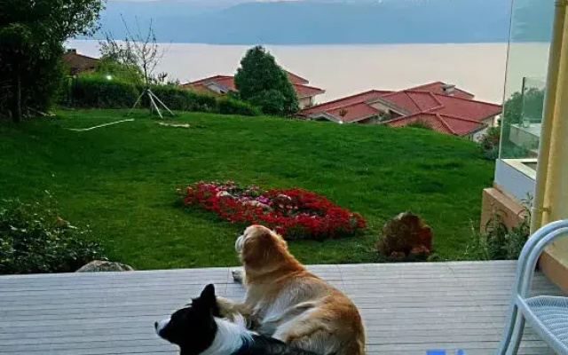 Lakeside Kafka Golf Holiday Villa