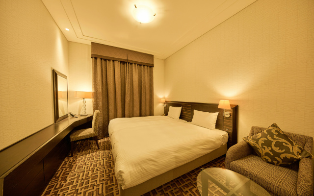 Okura Chiba Hotel