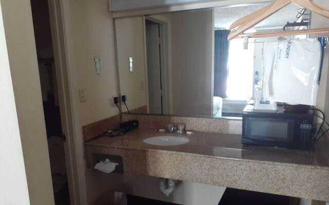 Travelodge Virginia Beach Bay