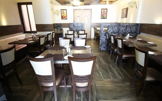 OYO Premium Home Guard Chowk Dwarka