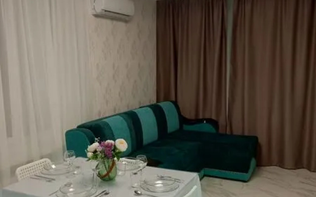 Apartments  Green FOX on Embankment Privolzhskogo Zatona, 22A