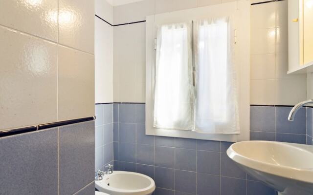 Spacious Apartment in Rapallo with Balcony