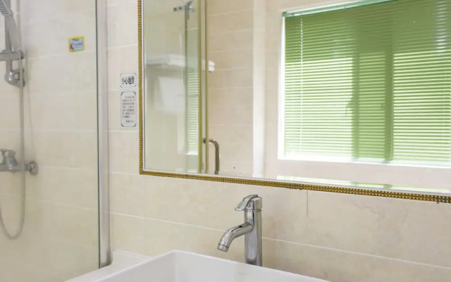 Sanya Huabaoshi Hotel