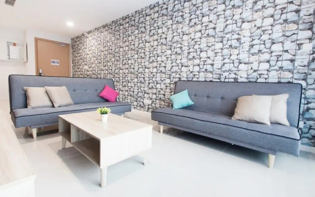 Modern, High Floor Suasana Suites 05 in JB – Guest Rooms – Johor Bahru
