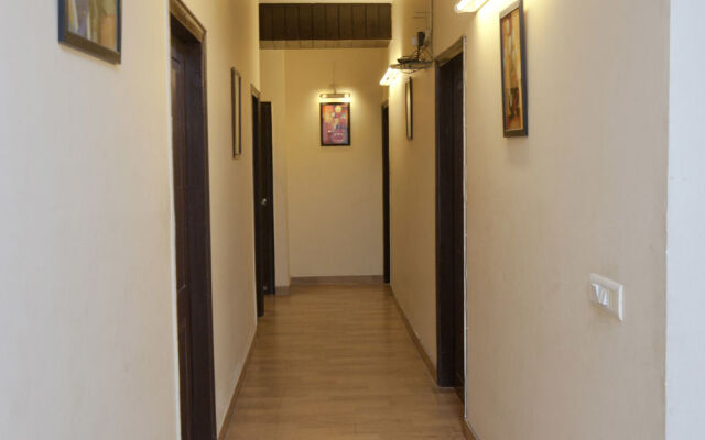 OYO Rooms Cyber Hub DLF