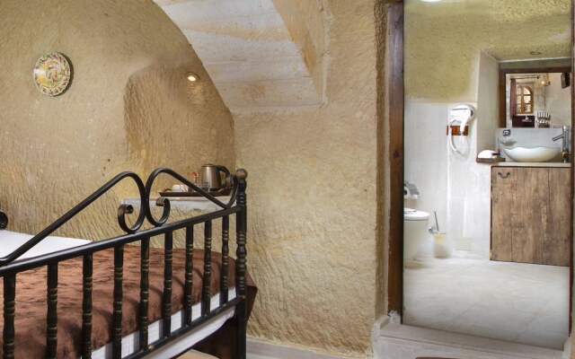 Romantic Cave Hotel
