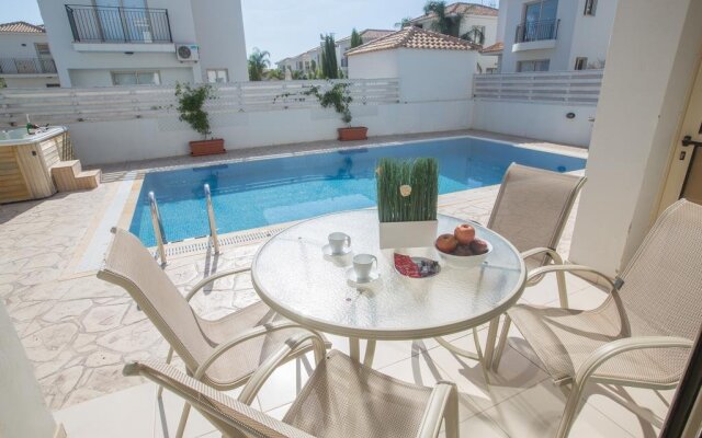 Abrielle Villas and Apartments