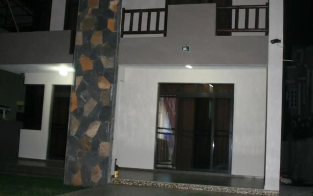 Happy Villa