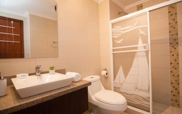 Riverfront II, piso 2, suite vista al rio, Puerto Santa Ana, Guayaquil