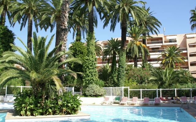 Studio 300 Meters Away From the Lively Beach of Golfe-juan