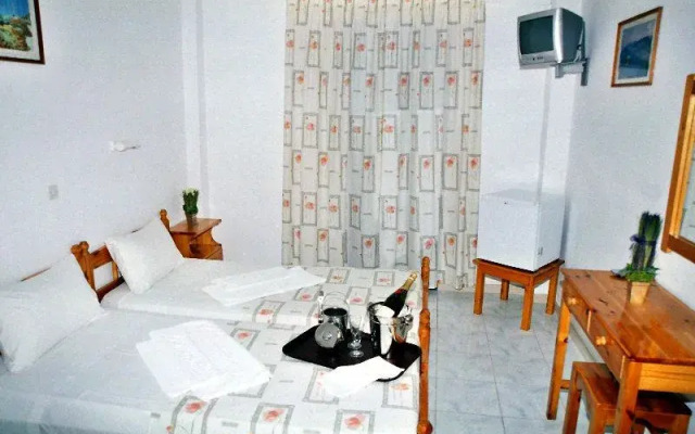 Hotel Prassino Nissi